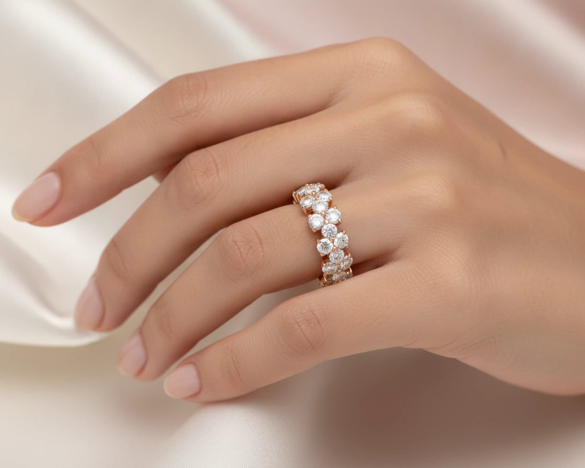 14k Gold Eternity Ring with Round Brilliant Cut Diamonds 5.00ct – lifestyle 1589