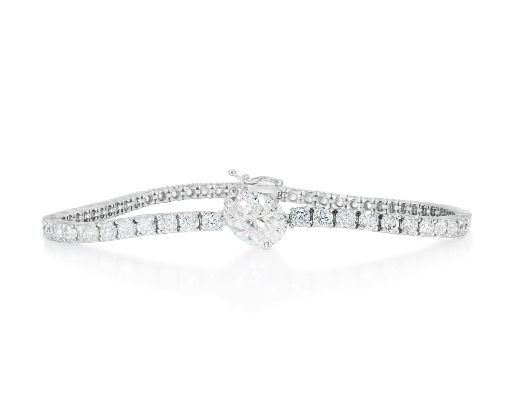 14k Gold Lab-Grown Diamond Bracelet with Oval & Round-Cut Design 6.65ct – lifestyle 4545