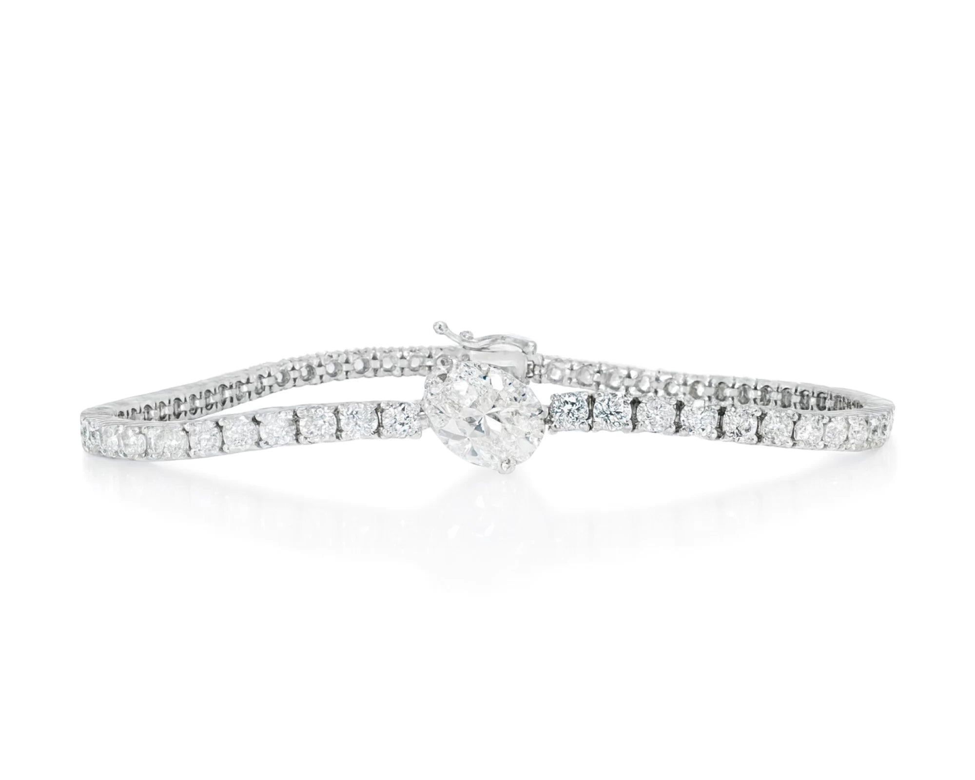 14k Gold Lab-Grown Diamond Bracelet with Oval & Round-Cut Design 6.65ct – lifestyle 4545