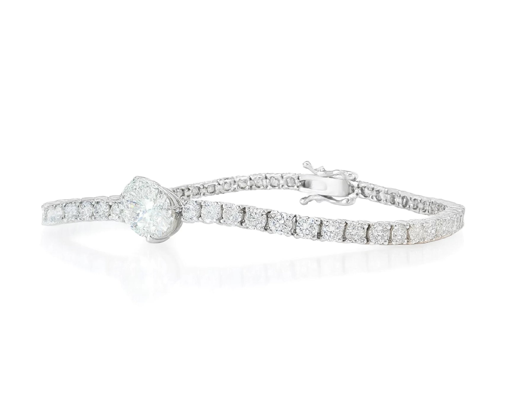 14k Gold Lab-Grown Diamond Bracelet with Oval & Round-Cut Design 6.65ct – lifestyle 4546