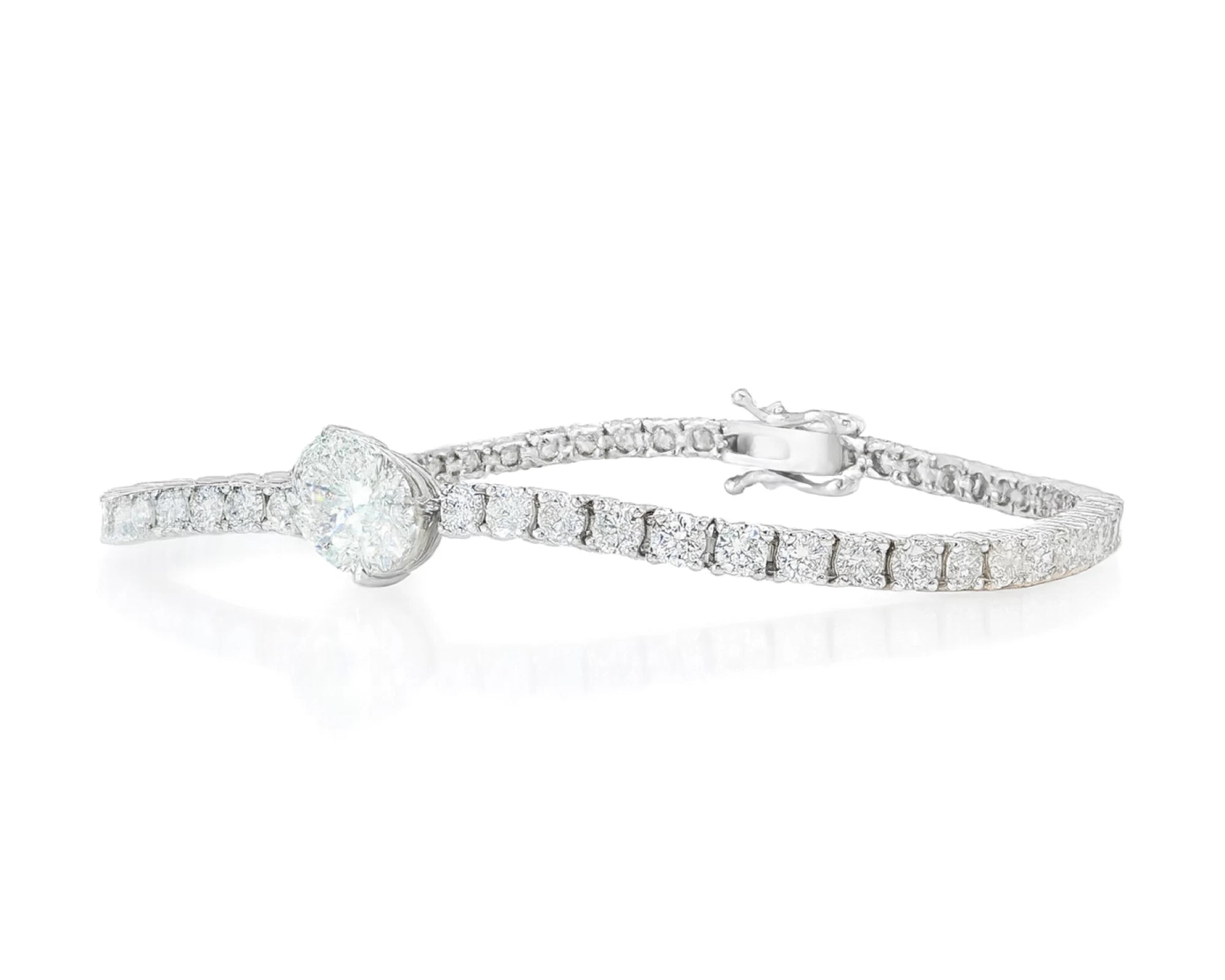 14k Gold Lab-Grown Diamond Bracelet with Oval & Round-Cut Design 6.65ct – lifestyle 4546