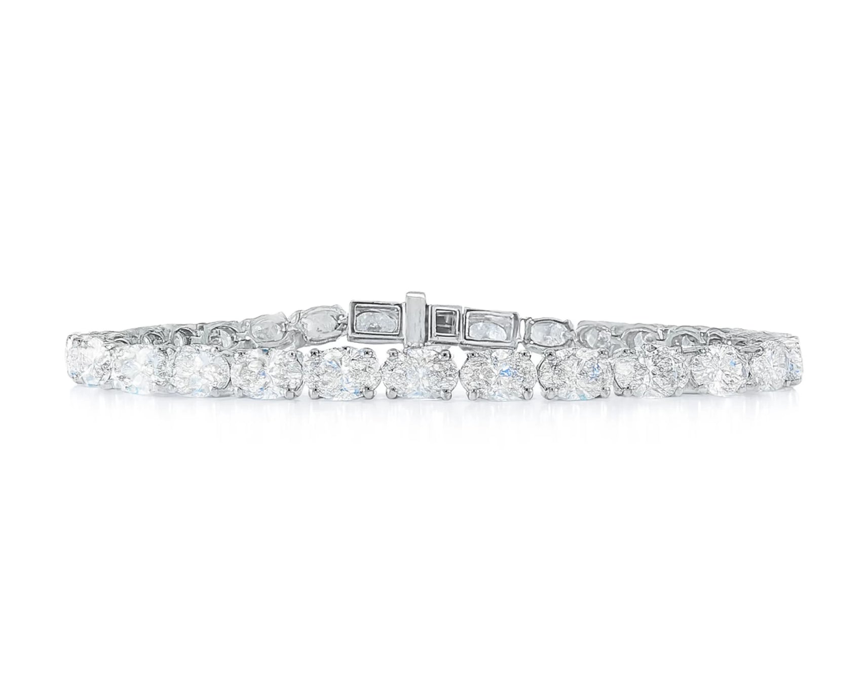14k Gold Lab-Grown Diamond Tennis Bracelet with Round-Cut Design 12ct – lifestyle 4430