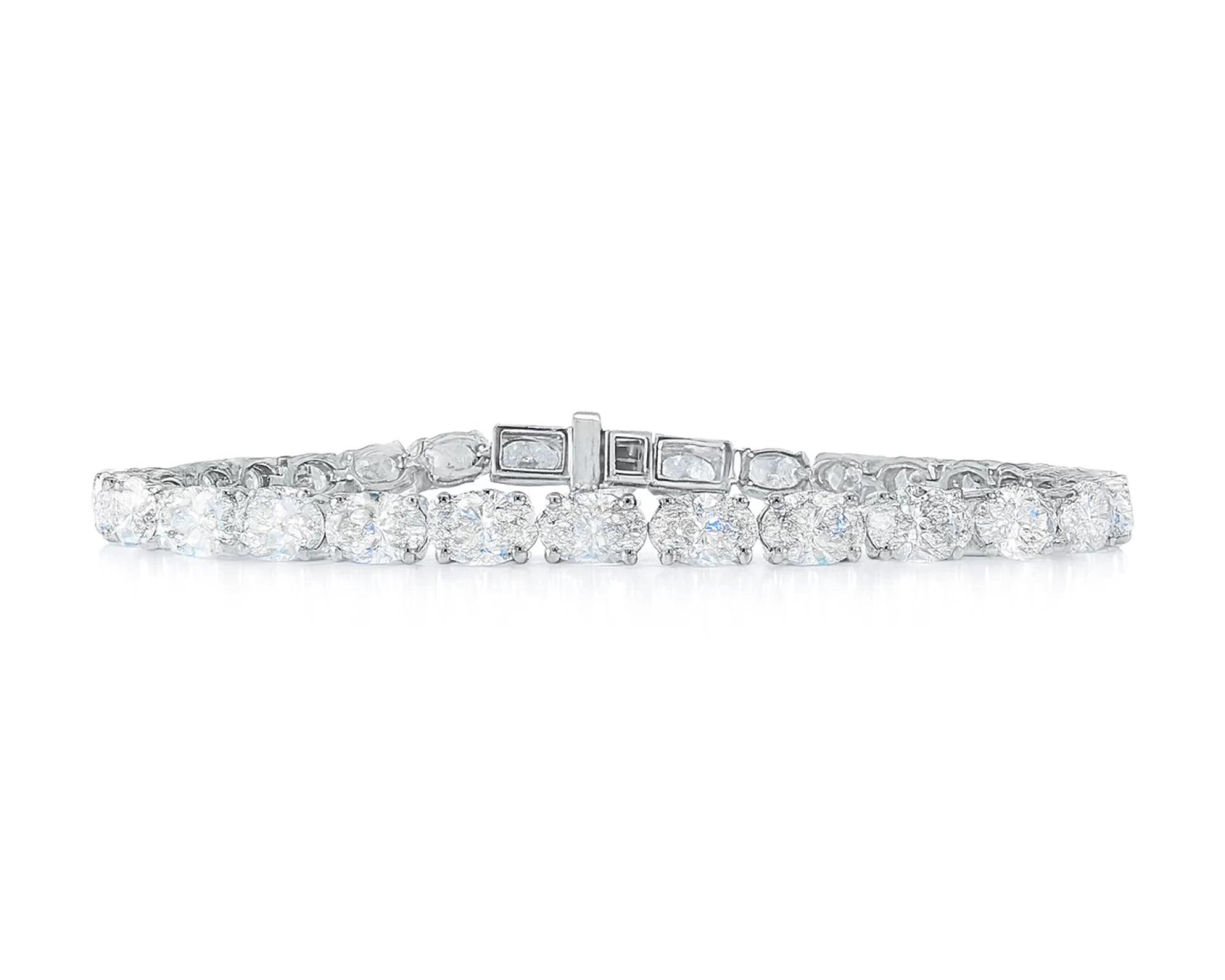 14k Gold Lab-Grown Diamond Tennis Bracelet with Round-Cut Design 12ct – lifestyle 4430
