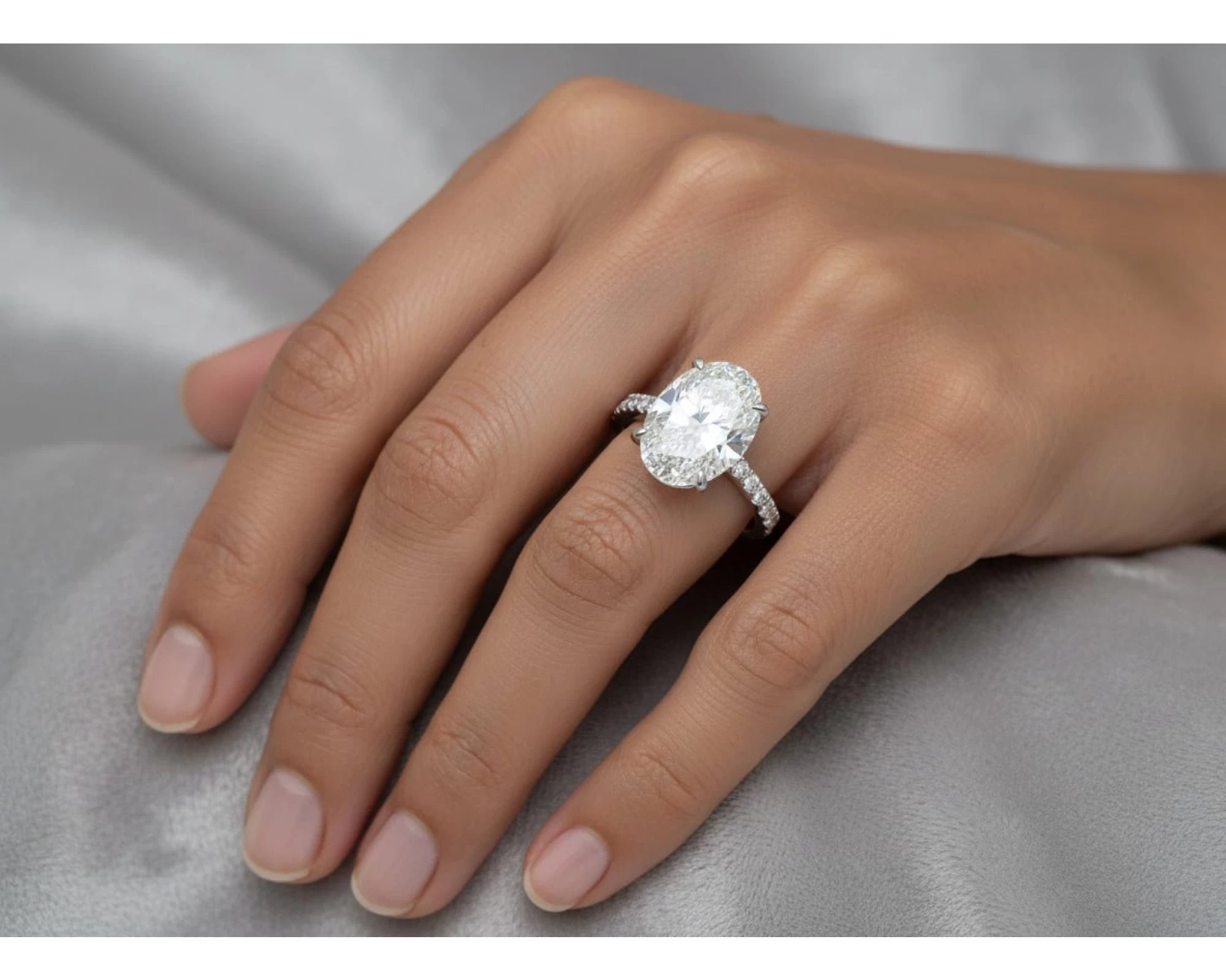 14k Oval Cut  Micropavé Engagement Ring 4.80 CT – view 2