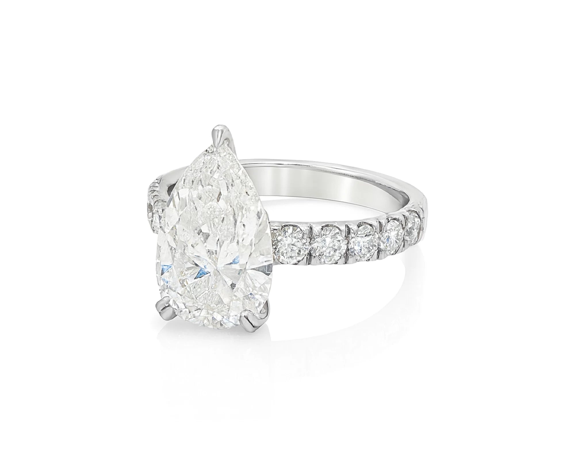 14k Pear Cut  Micropavé Engagement Ring 3.73 CT – lifestyle 2599