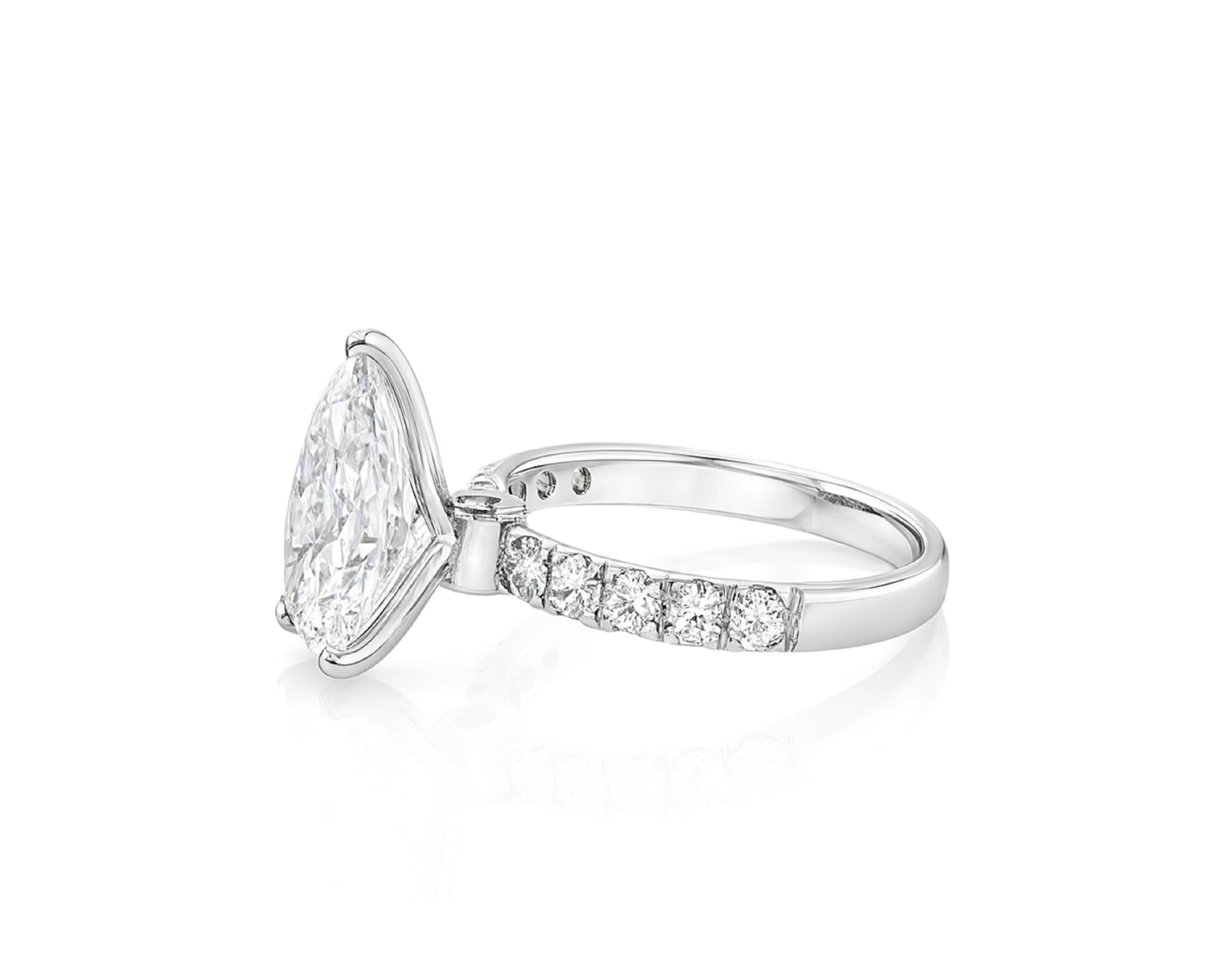 14k Pear Cut  Micropavé Engagement Ring 3.73 CT – lifestyle 2600
