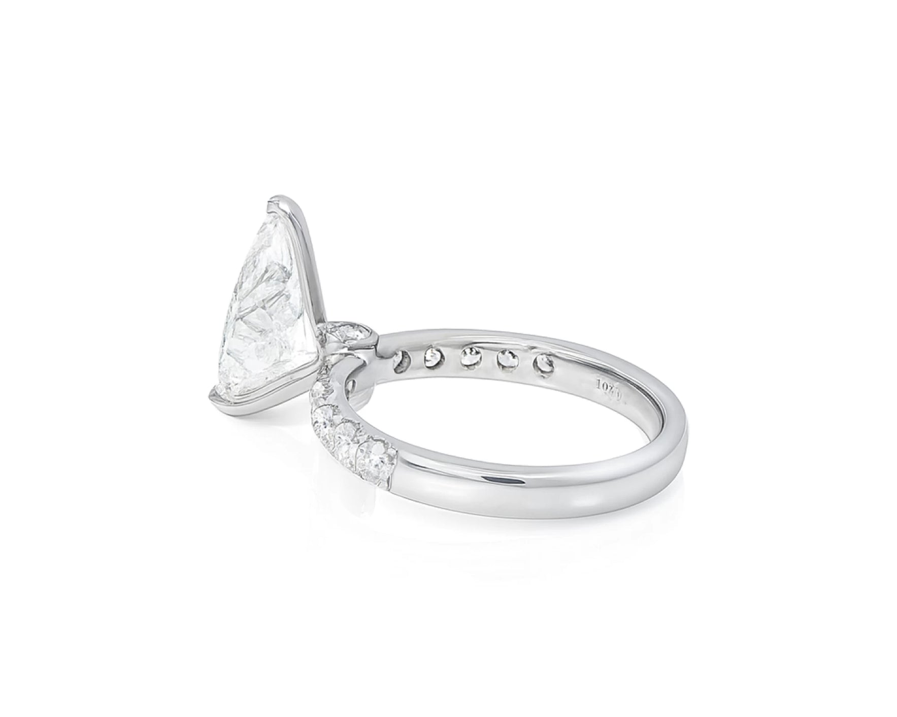 14k Pear Cut  Micropavé Engagement Ring 3.73 CT – lifestyle 2601