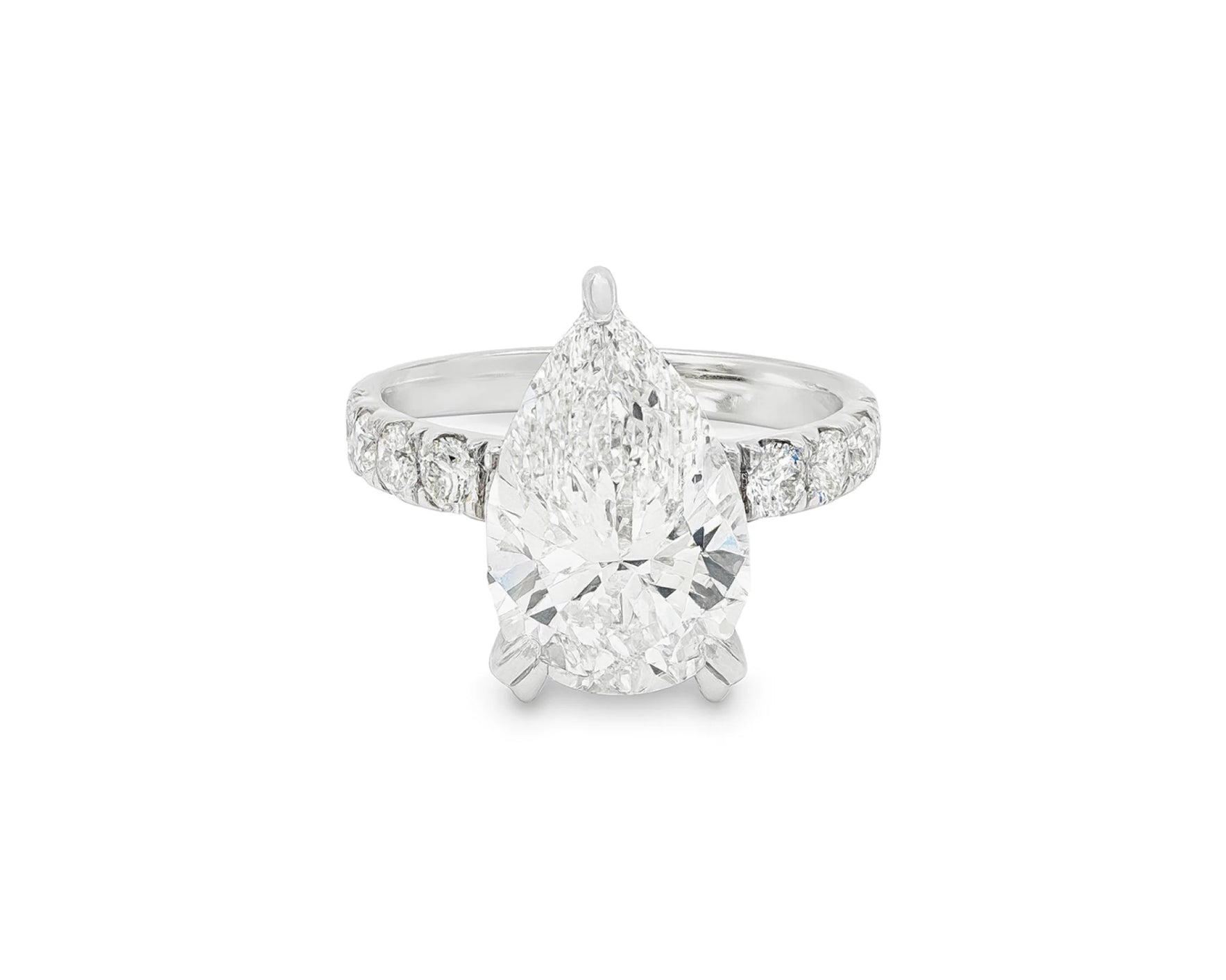 14k Pear Cut Micropavé Engagement Ring 5.02 CT – lifestyle 2586