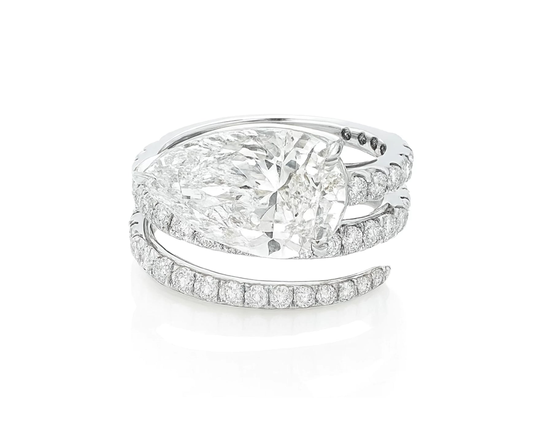 14k Pear Cut Spiral Micropavé Engagement Ring 5.50 CT – lifestyle 2660