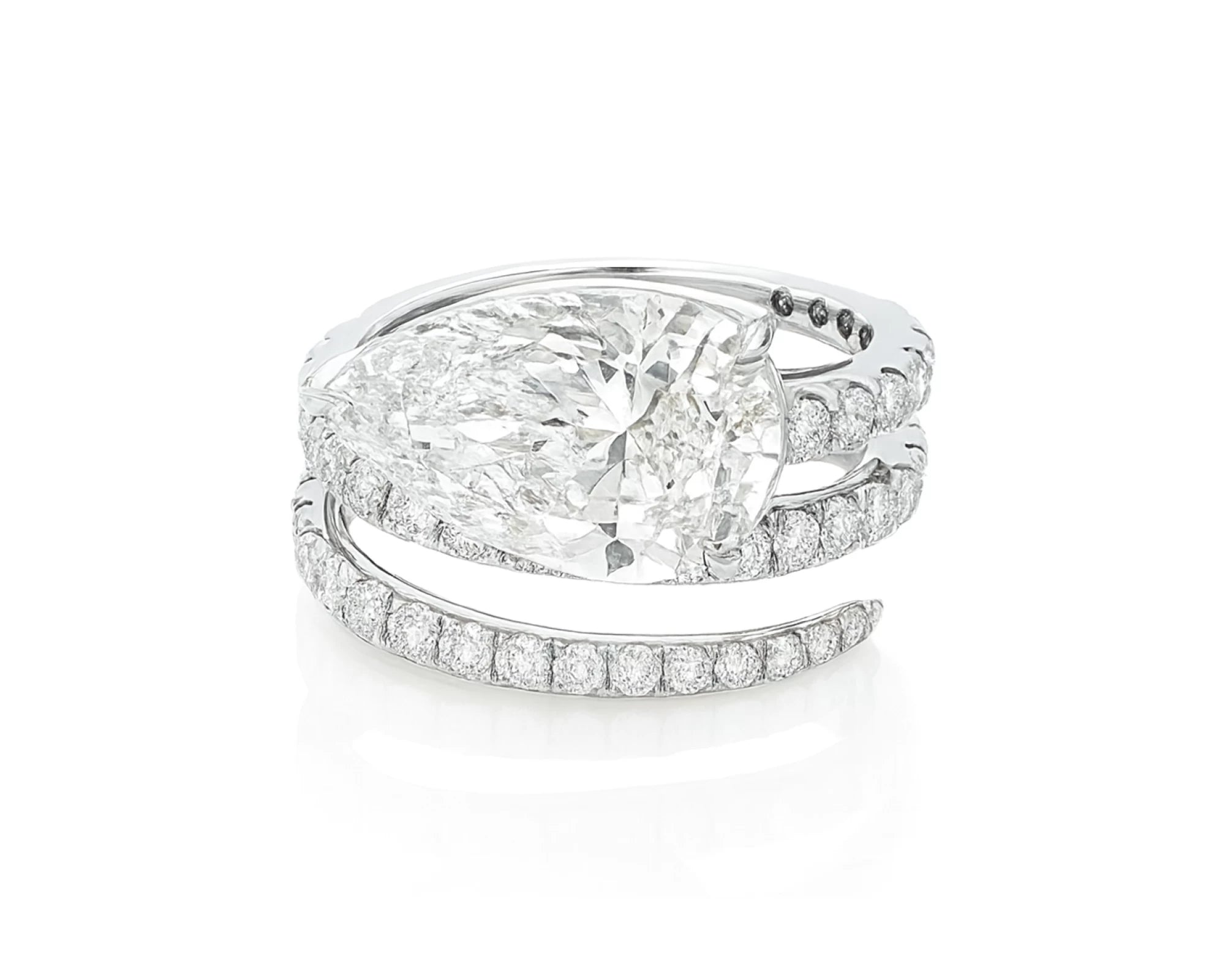 14k Pear Cut Spiral Micropavé Engagement Ring 5.50 CT – lifestyle 2660