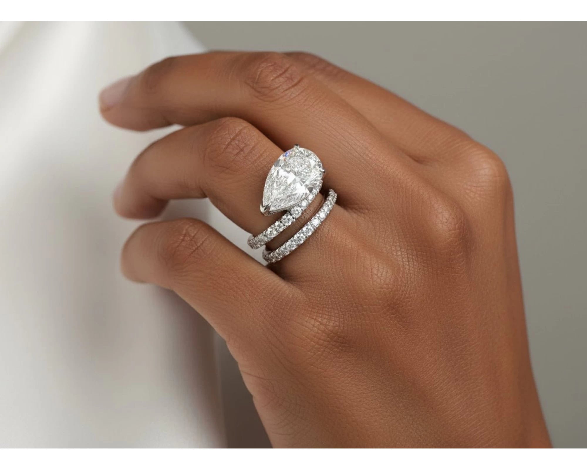 14k Pear Cut Spiral Micropavé Engagement Ring 5.50 CT – view 2