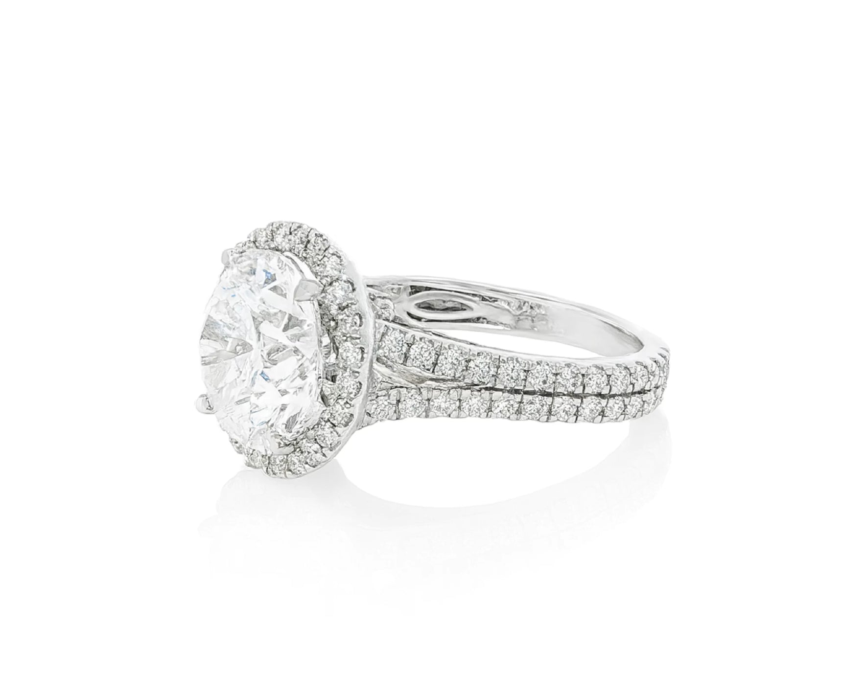 14k Round Cut Double Halo Pavé Engagement Ring 6.16 CT – lifestyle 1909