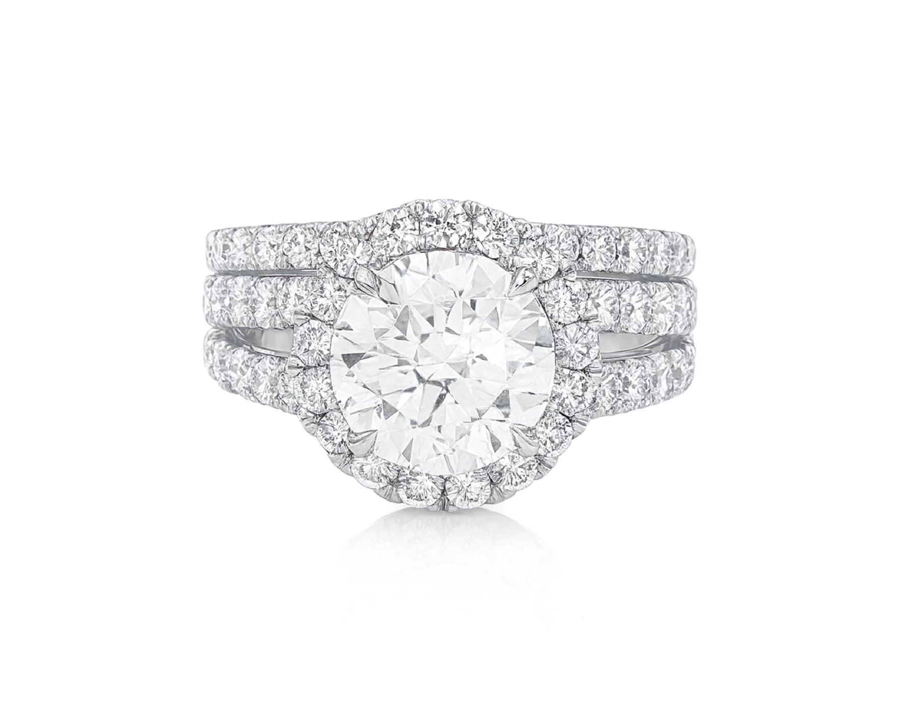 14k Round Cut Halo Diamond Engagement Ring Set 3.80 CT – lifestyle 2163