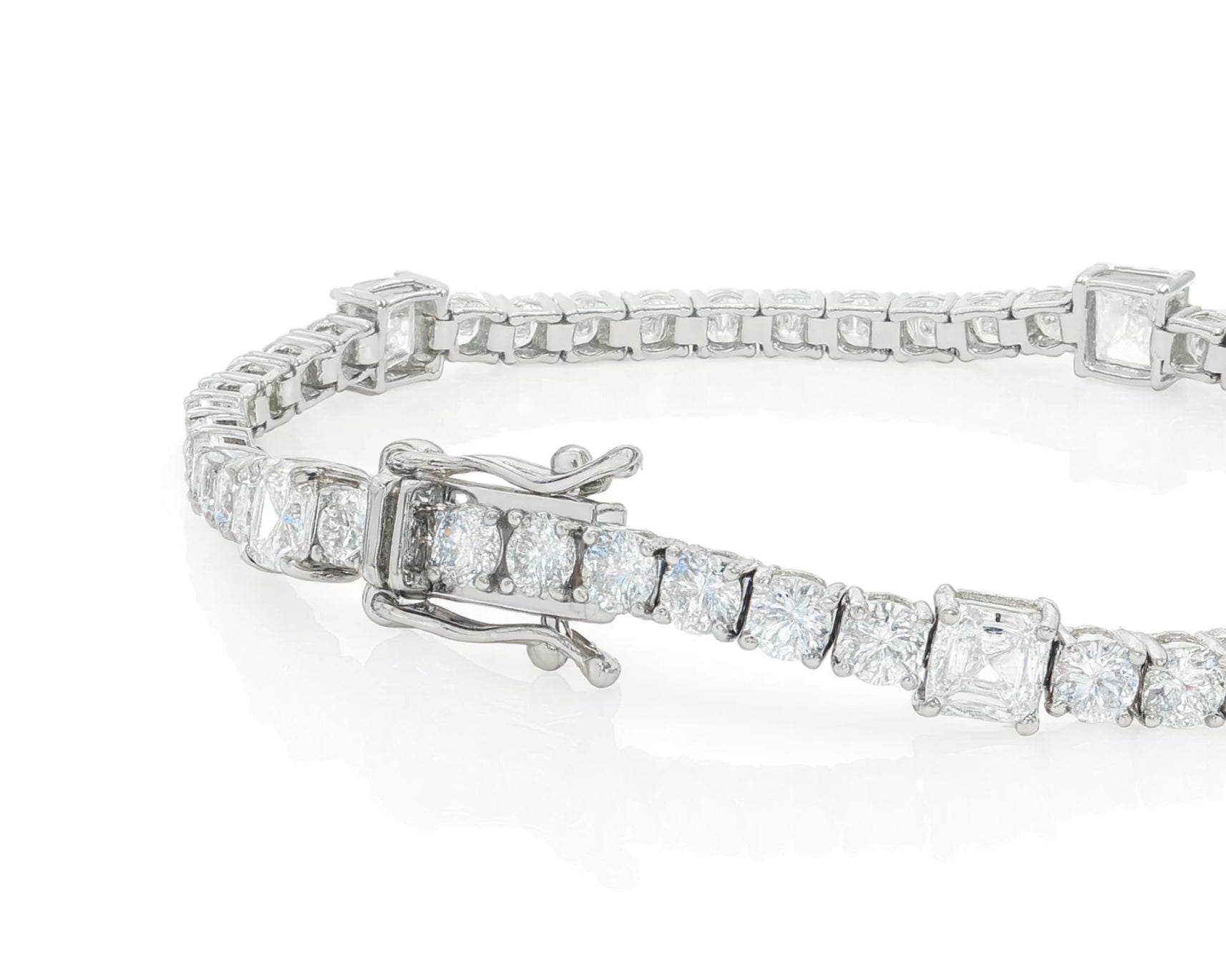 14K Round Cut Tennis Bracelet with Center Stone 11.48ct – lifestyle 4078