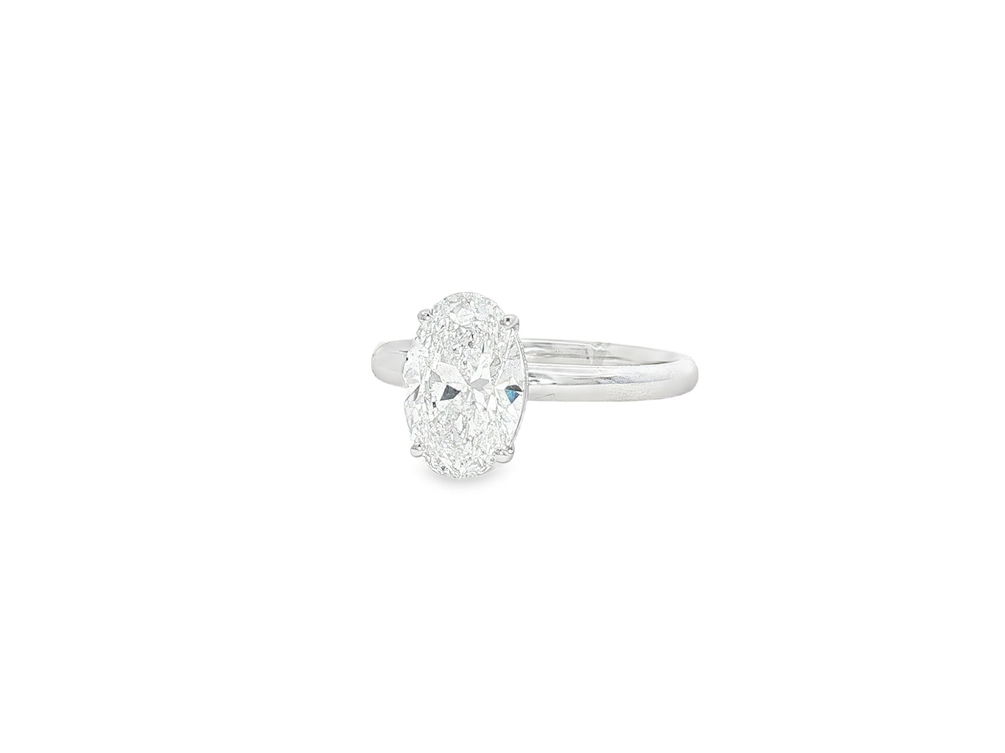14k Gold Diamond Engagement Ring with Certified Oval-Cut Solitaire Design 2.01ct