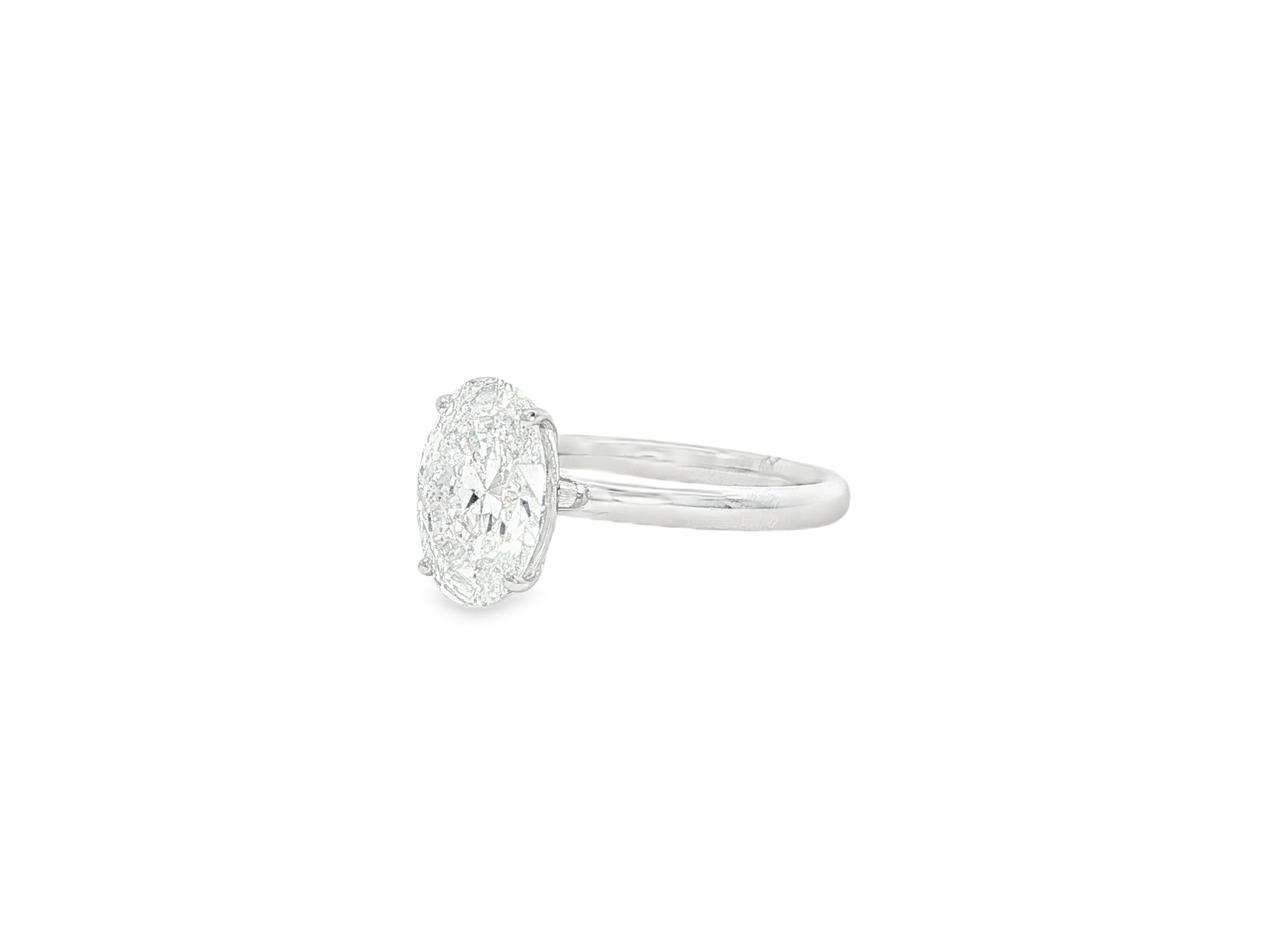 14k Gold Diamond Engagement Ring with Certified Oval-Cut Solitaire Design 2.01ct