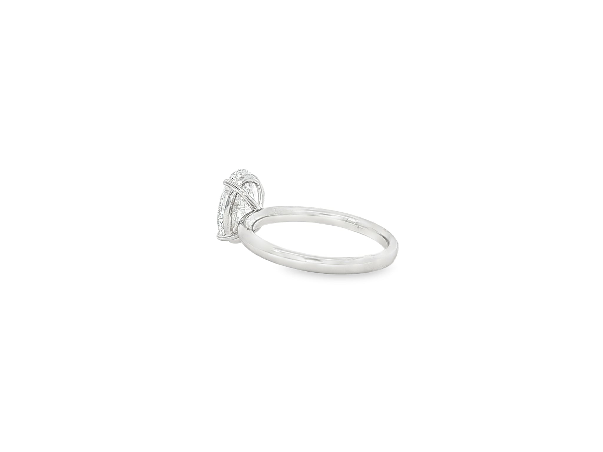 14k Gold Diamond Engagement Ring with Certified Oval-Cut Solitaire Design 2.01ct