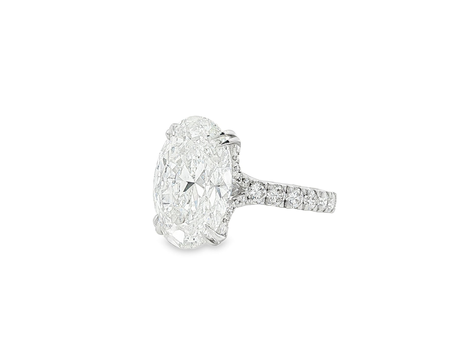 14k Gold Diamond Oval-Cut Solitaire Ring with Pavé Band 9.13 CT