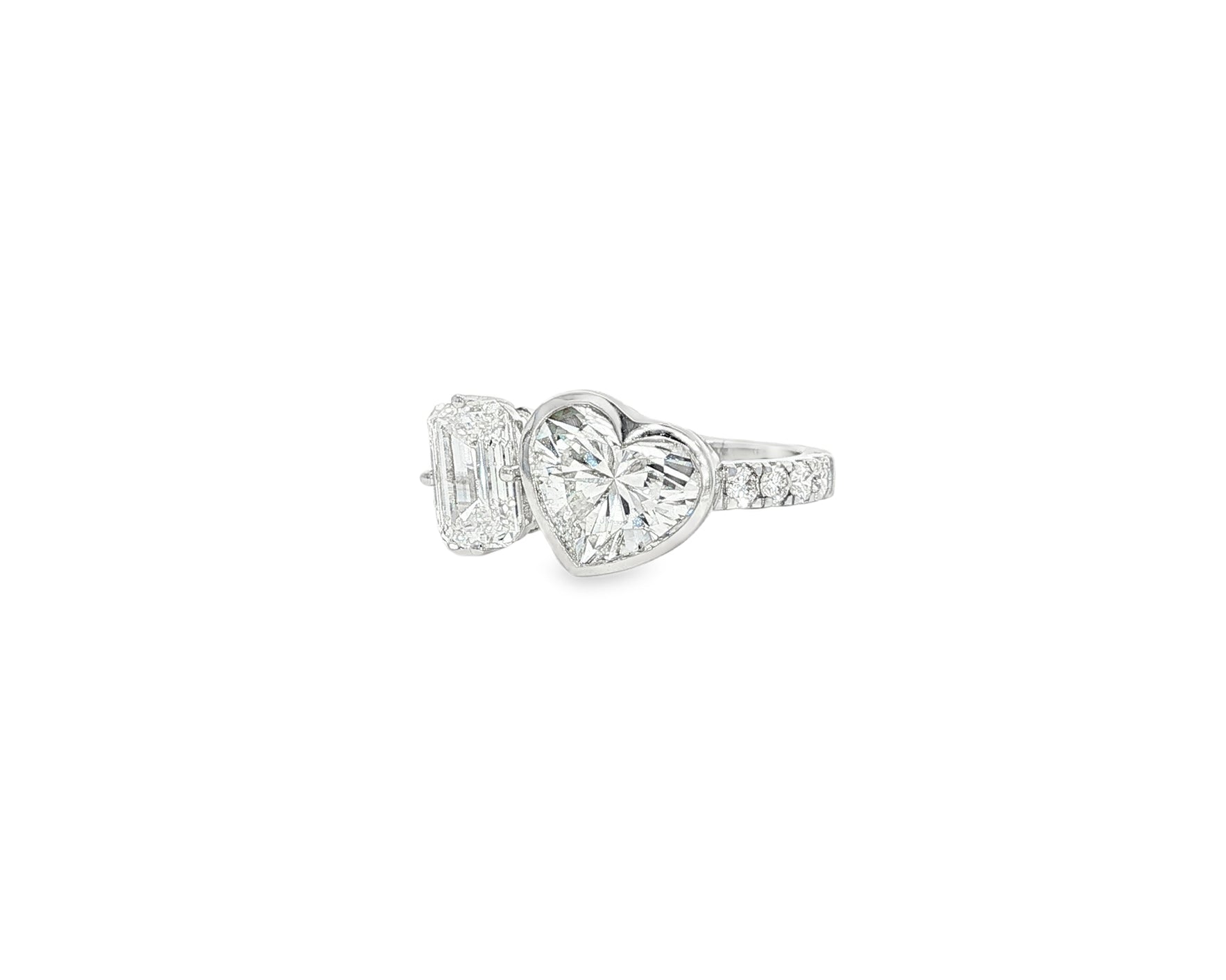 14k Gold Diamond Ring with Heart-Shaped & Emerald-Cut 3.0ct