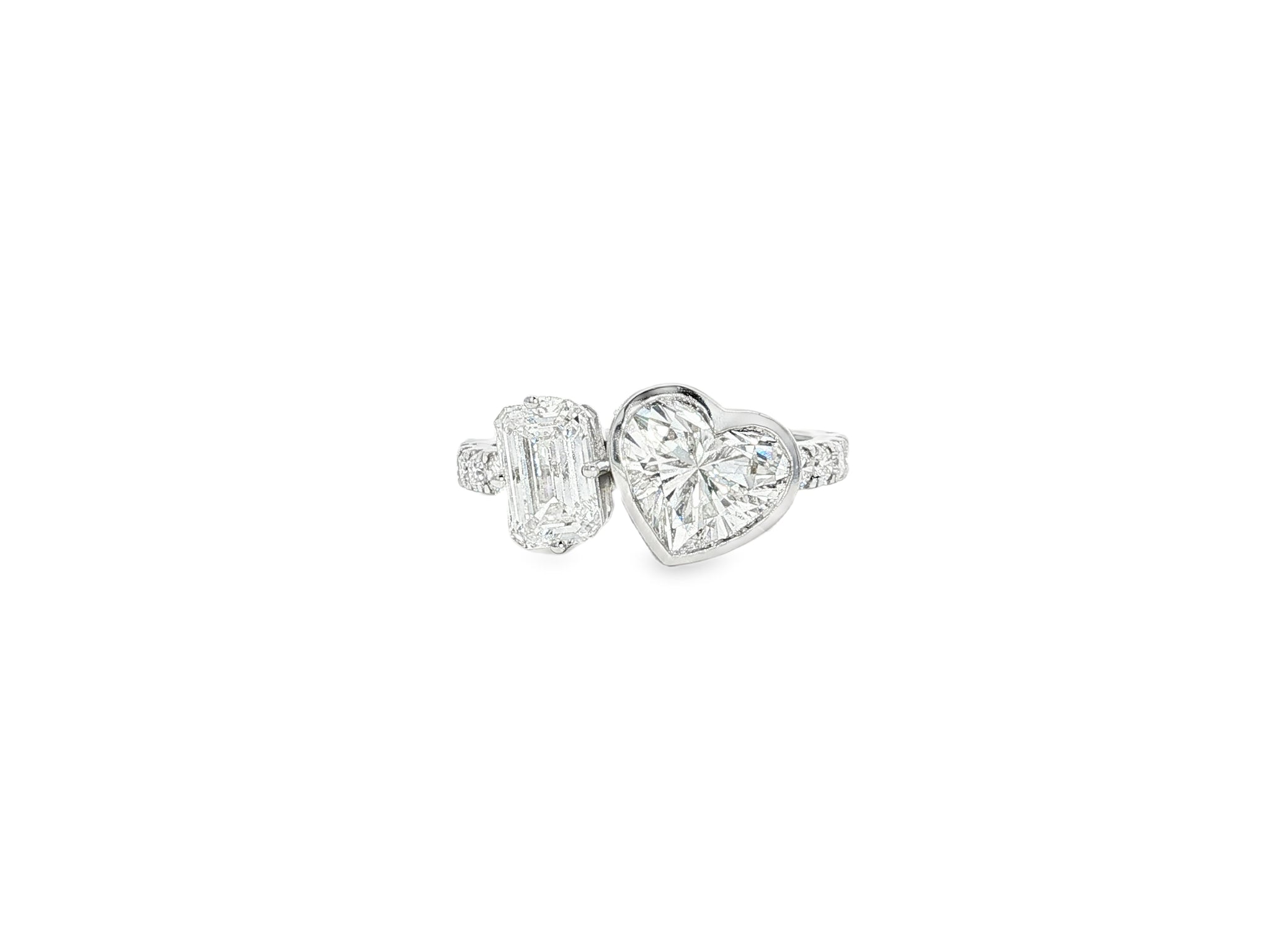 14k Gold Diamond Ring with Heart-Shaped & Emerald-Cut 3.0ct