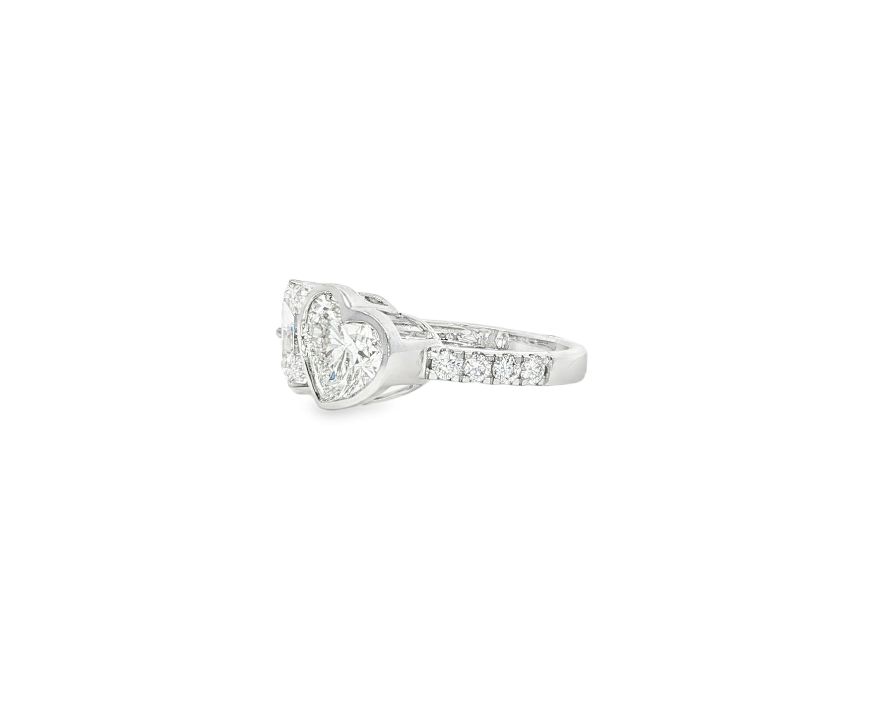 14k Gold Diamond Ring with Heart-Shaped & Emerald-Cut 3.0ct