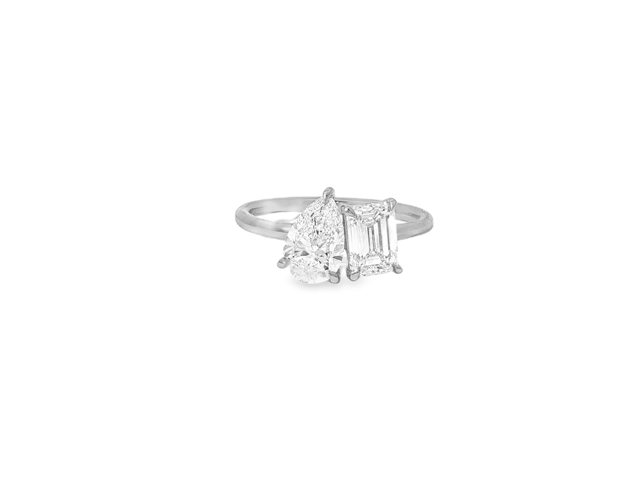 14k Gold Diamond Ring with Pear & Emerald-Cut Duo Design 2.00ct