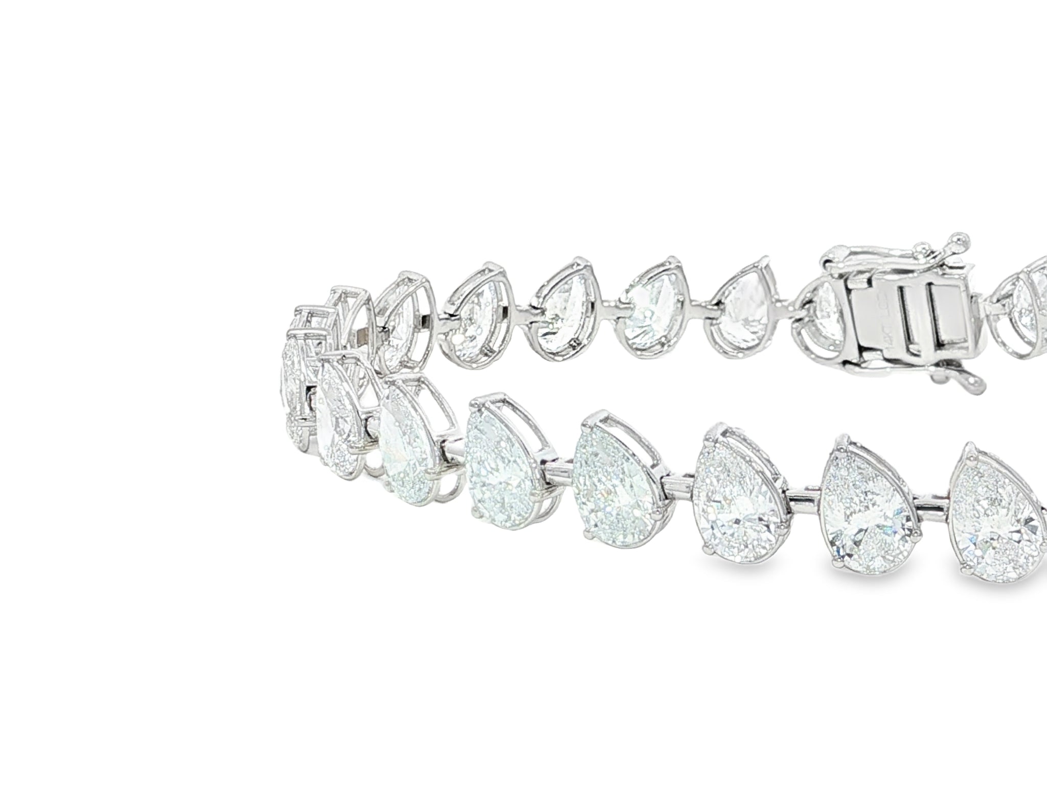 14k Gold Diamond Tennis Bracelet with Pear-Shape Diamond Links 13.71ct