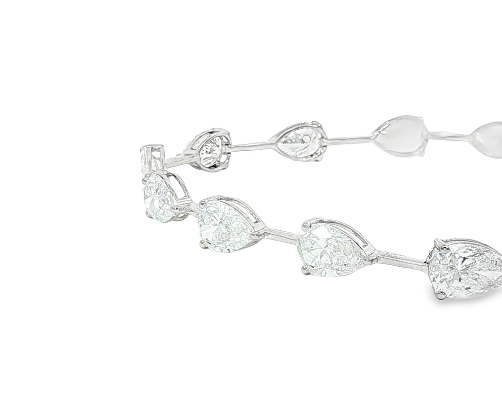 14k Gold Diamond Tennis Bracelet with Pear-Shape Solitaire Links 9.64ct