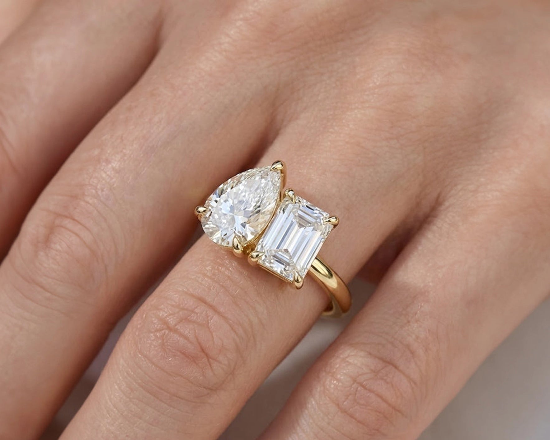 14k Gold Diamond Ring with Pear & Emerald-Cut Duo Design 2.00ct