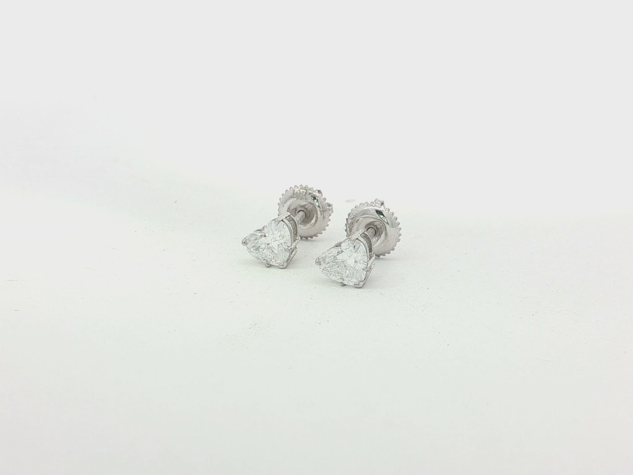 10k Gold Diamond Heart-Shaped Stud Earrings 1.0 CT