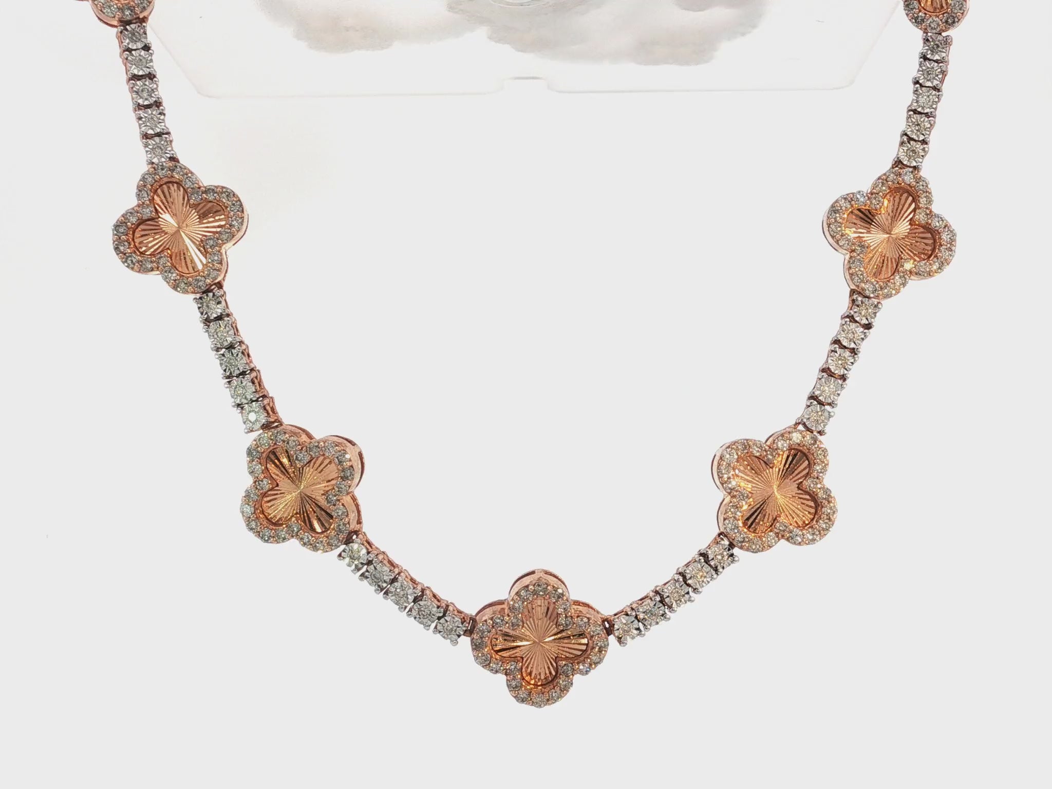 10k Gold Diamond Clover-Design Necklace with Round Accents 5.25ct