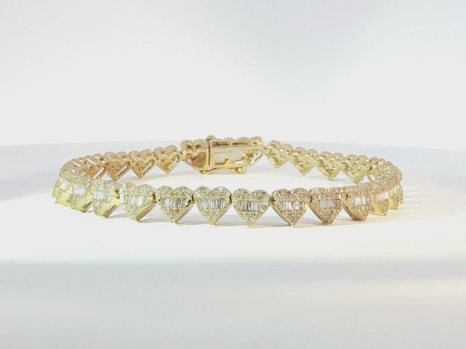 10k Gold Heart-Link Diamond Bracelet with Baguette & Round Diamonds 1.91ct