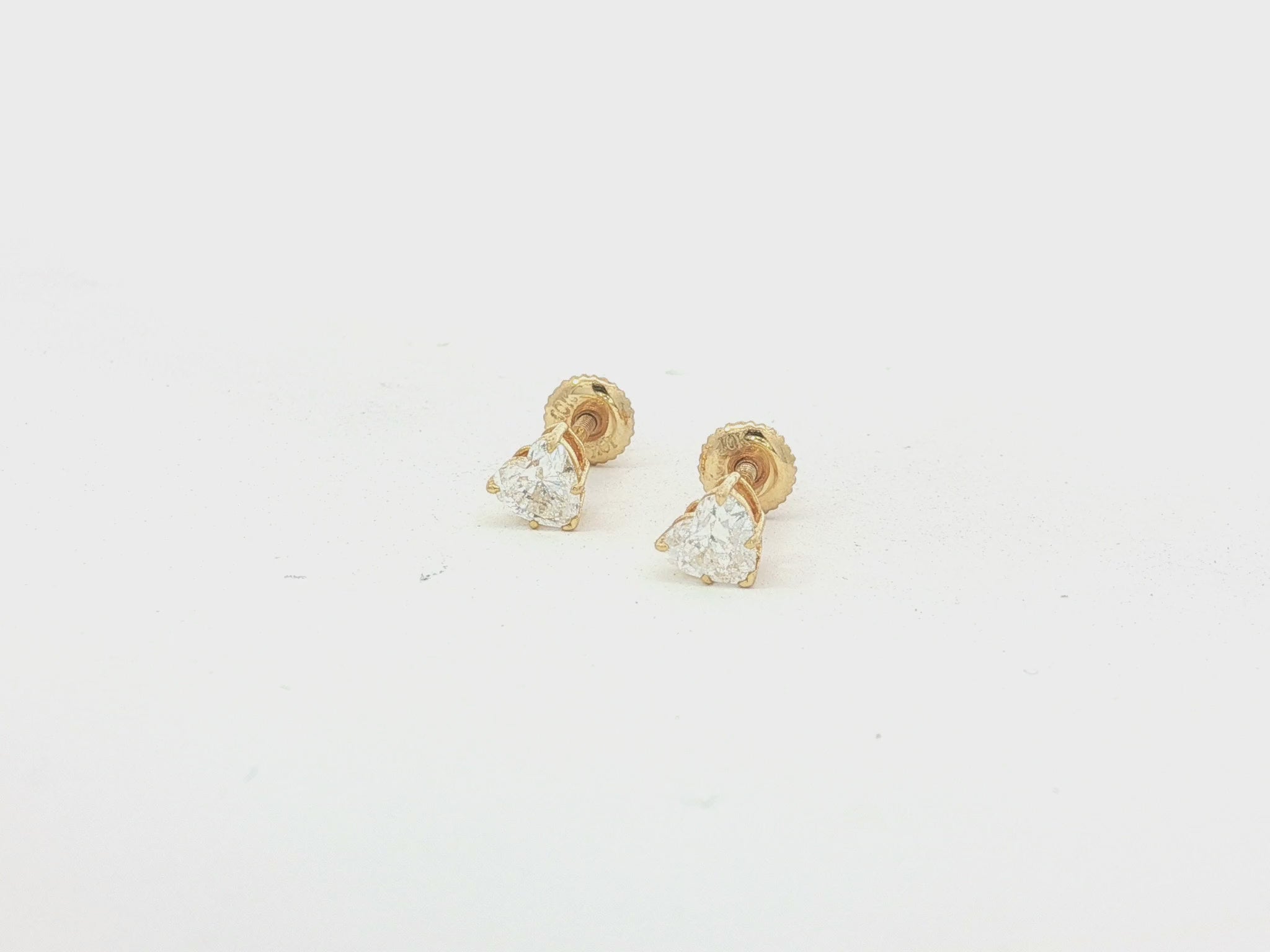 10k Gold Diamond Heart-Shaped Stud Earrings 0.50 CT