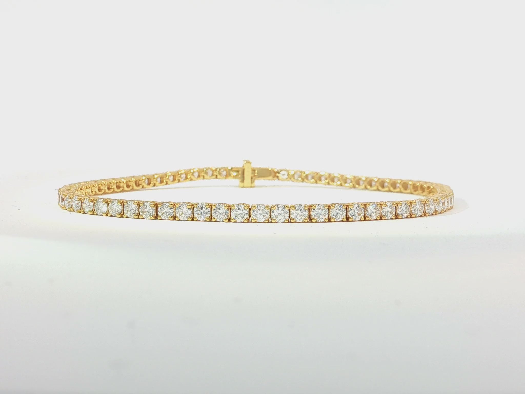 14k Gold Lab-Grown Diamond Bracelet with Classic Round-Cut Tennis Design 3.51ct
