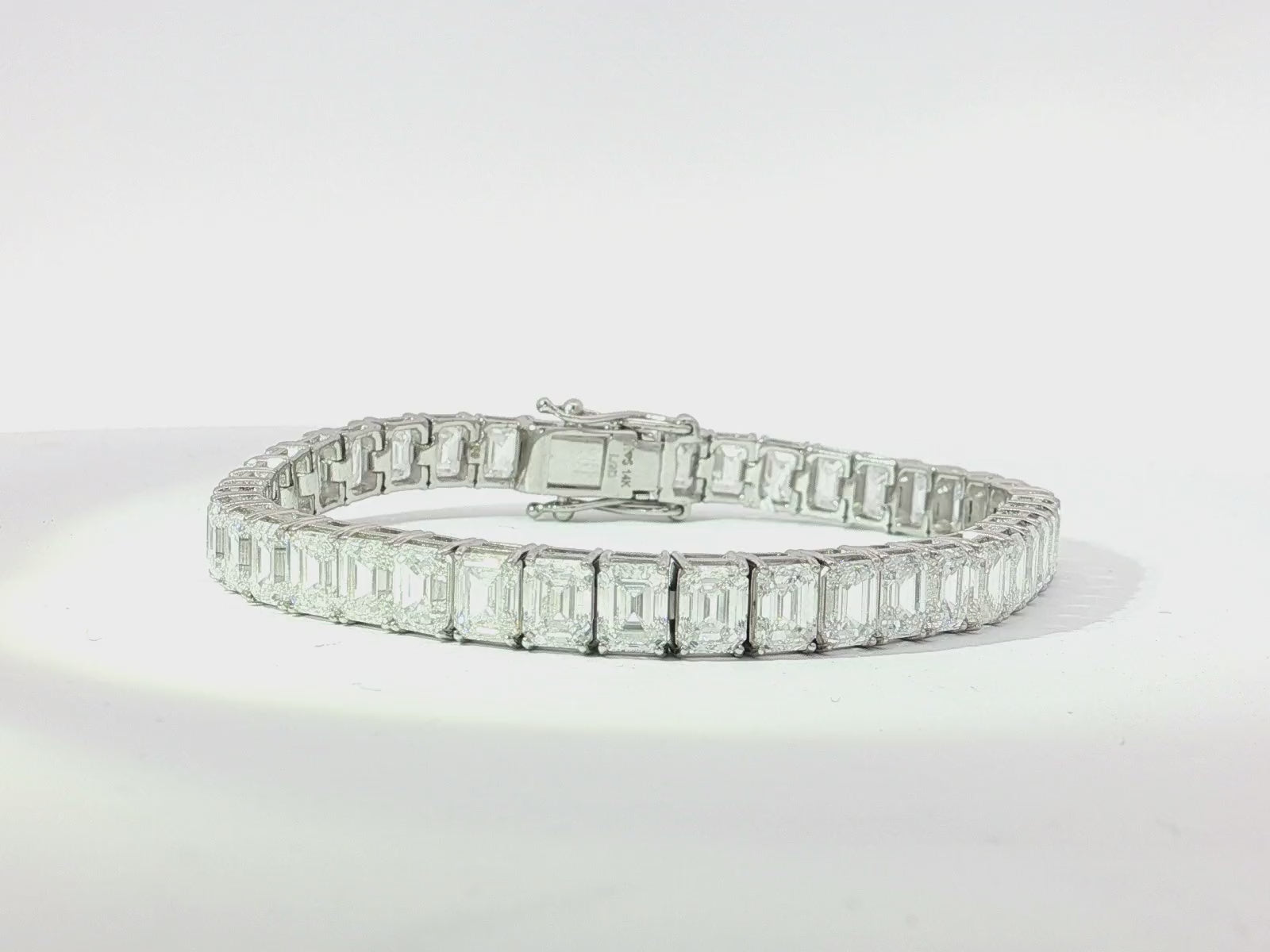 14k Gold Diamond Tennis Bracelet with Emerald-Cut Design 23.32ct