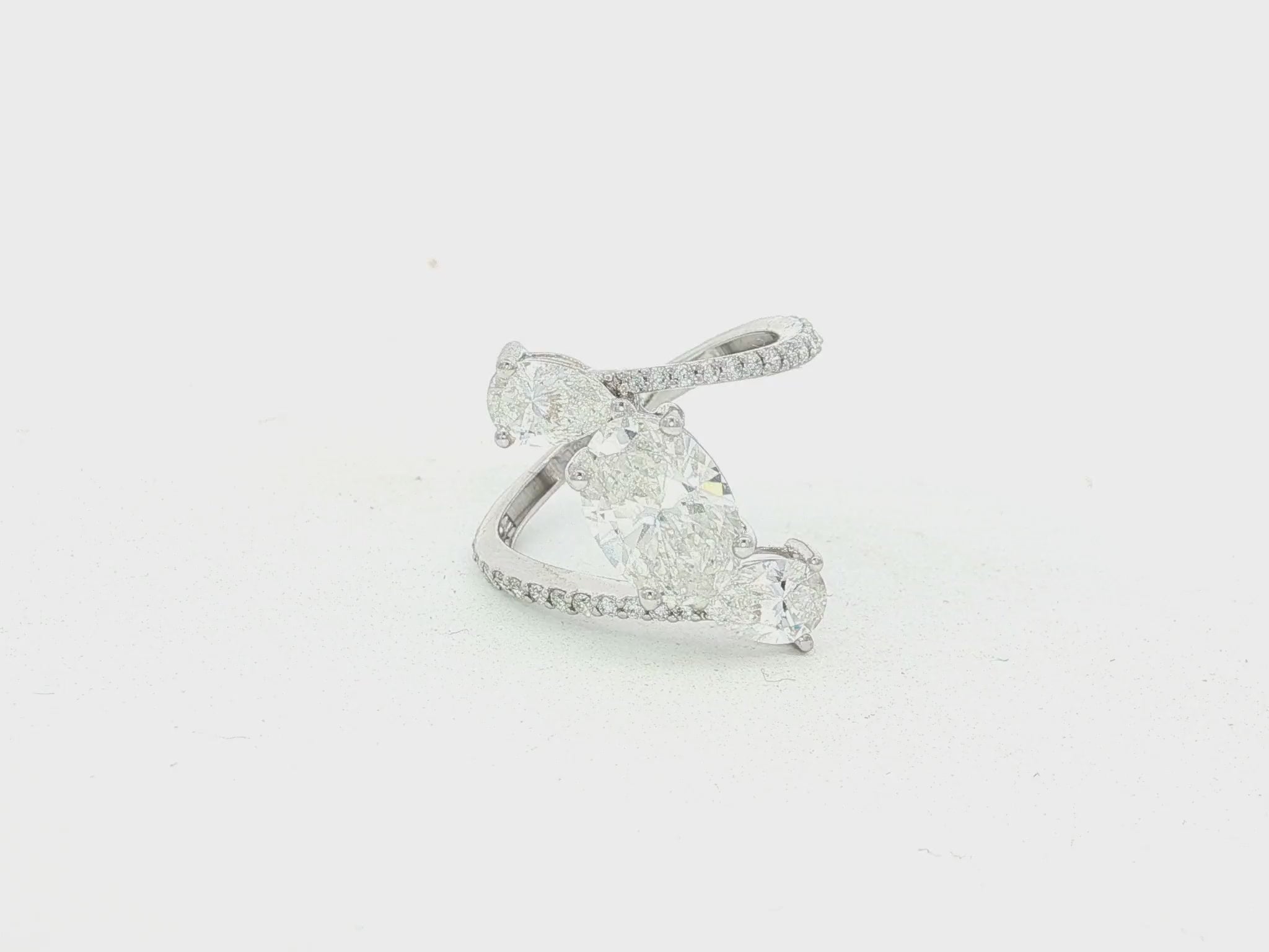 14k Gold Diamond Open Wrap Ring with Oval & Round-Cut Design 2.75ct