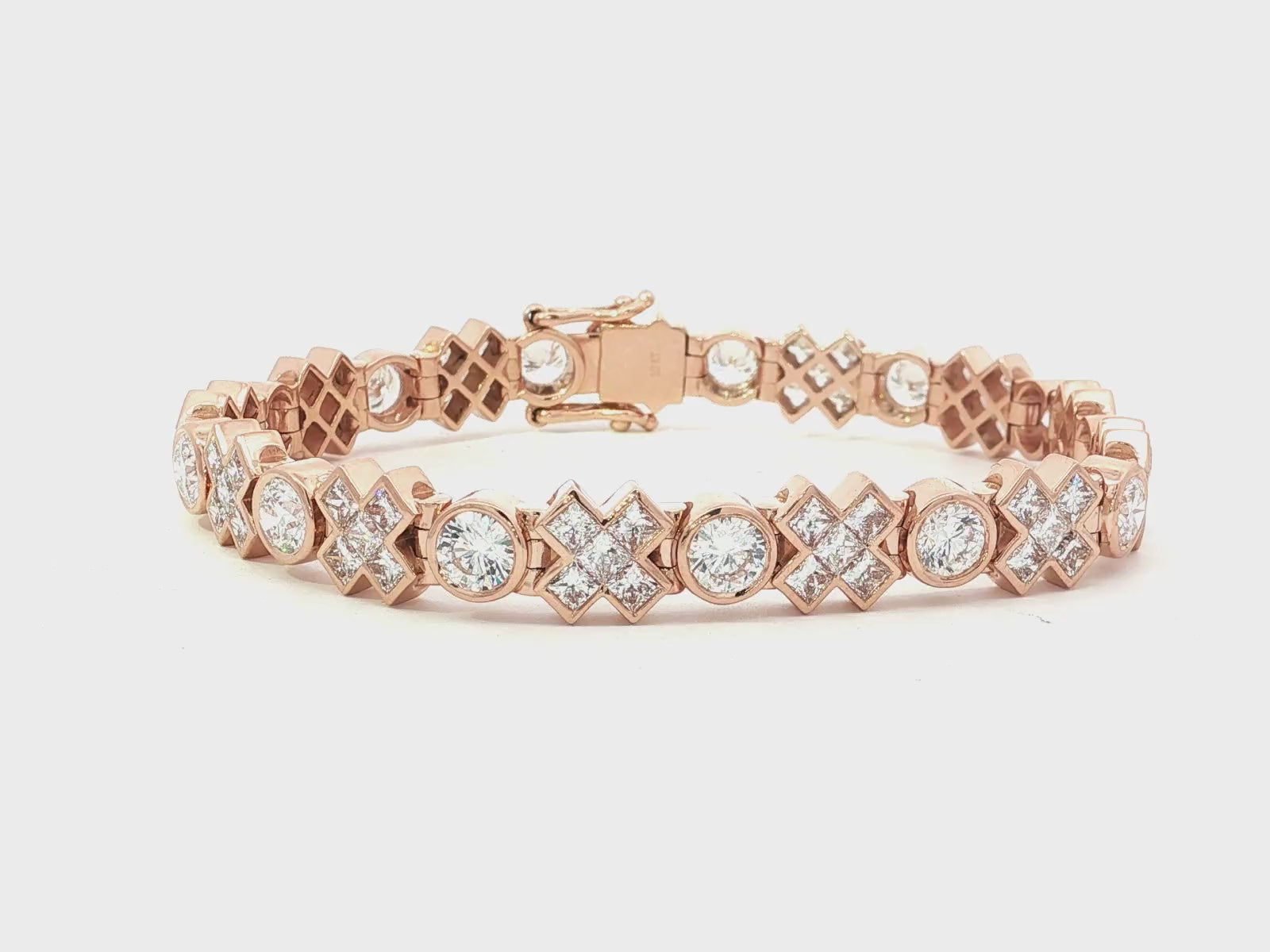 10k Gold Diamond Bracelet with Round & Princess-Cut Link Design 12.1 CT