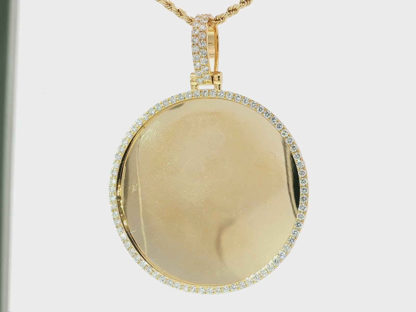 10k Diamond Memory Charm Pendant with Round-Cut 2.60 CT