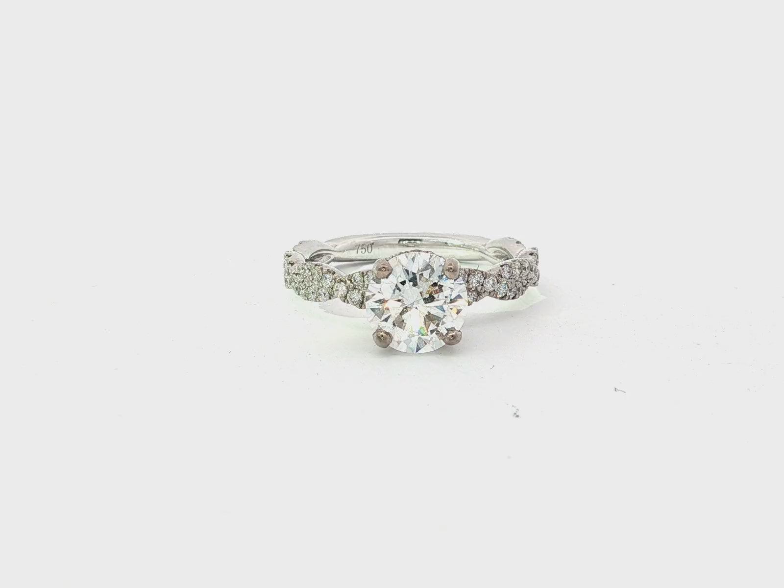 18k Round Cut Twisted Pavé Engagement Ring 1.50 CT